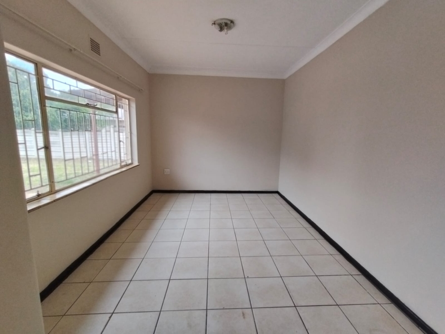 2 Bedroom Property for Sale in Potchefstroom North West